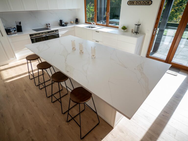 stone-kitchen-island-in-white-bright-color