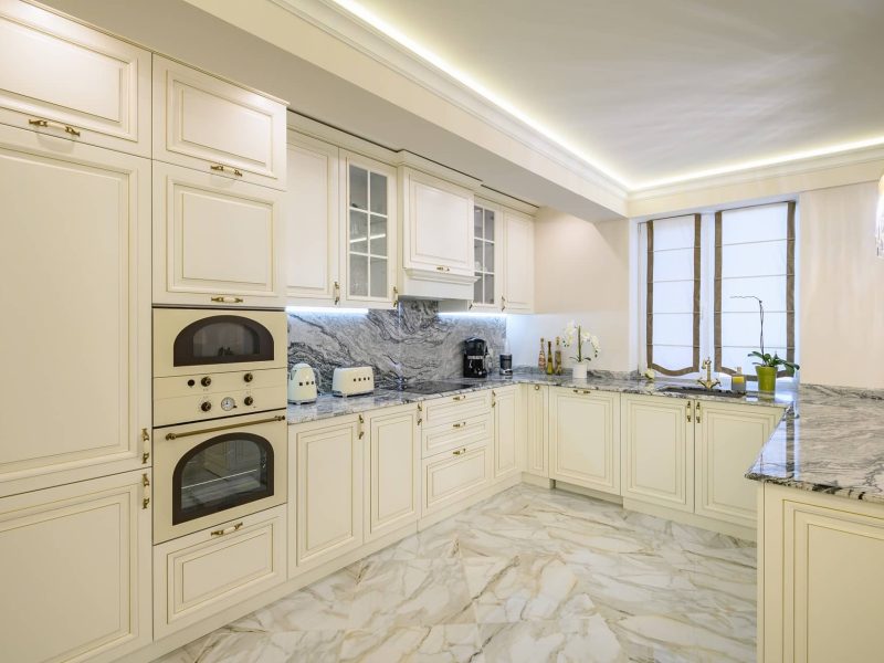 Custom Kitchen Cabinet Design